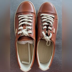 Ecco Women's Tan Leather Sneakers